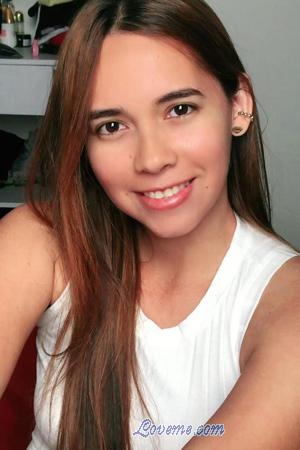 217747 - Julieth Age: 29 - Colombia