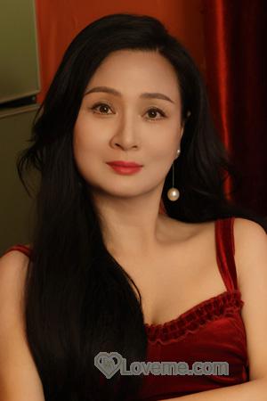 221577 - Jacelyn Age: 52 - China