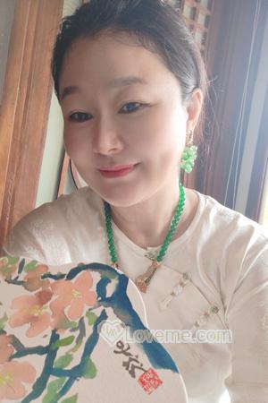 224926 - Lily Age: 53 - China